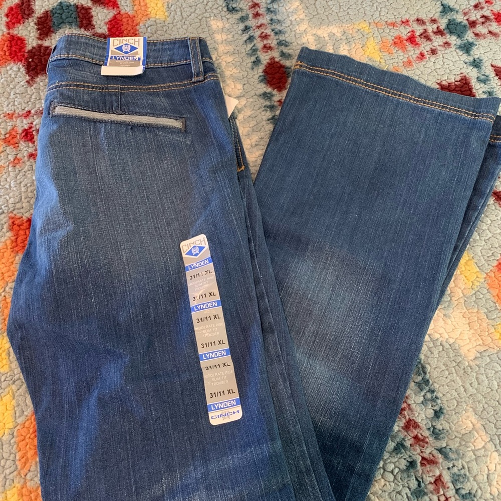 Lynden Cinch jeans